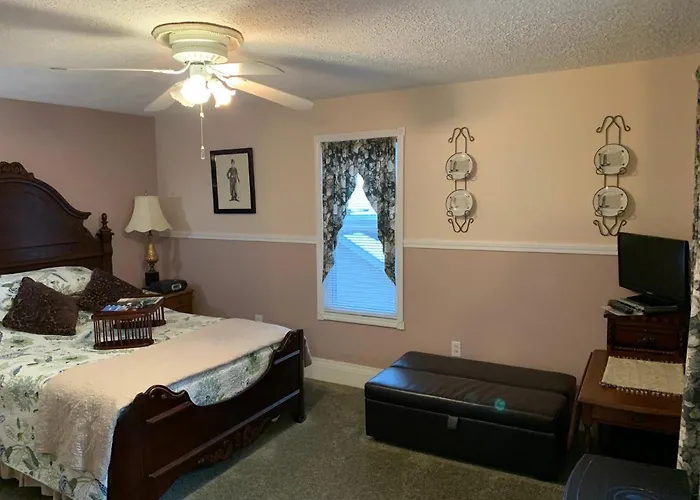 Emerald Necklace Inn Bed&Breakfast
