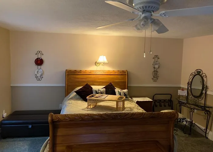 Emerald Necklace Inn Bed&Breakfast