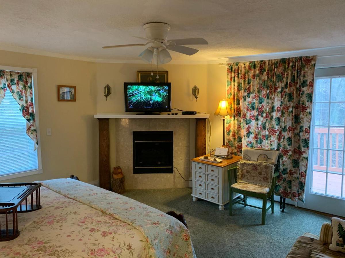 Emerald Necklace 3* Lakewood